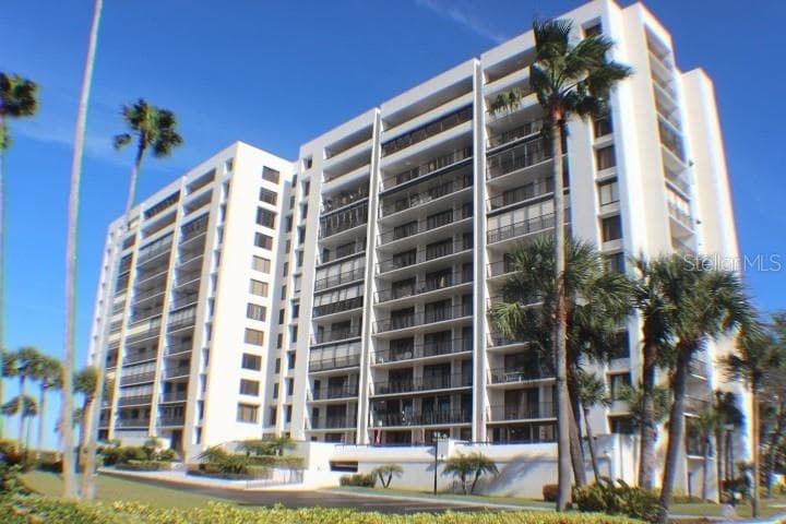 1460 GULF BOULEVARD UNIT 212 CLEARWATER BEACH, FL 33767