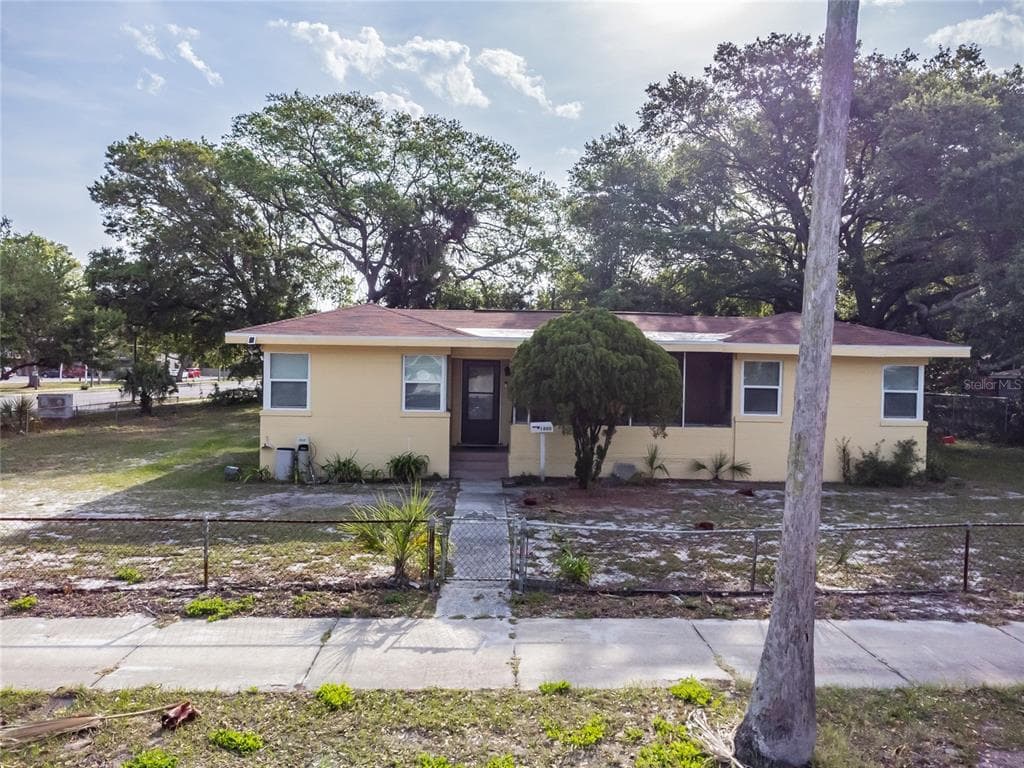 1800 25TH STREET S ST PETERSBURG, FL 33712