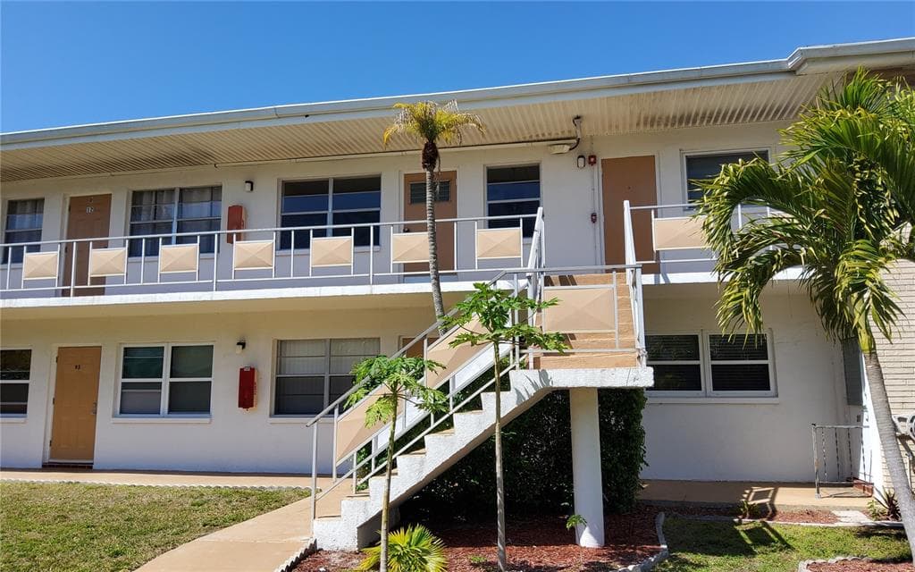 5970 21ST STREET N UNIT 11 ST PETERSBURG, FL 33714