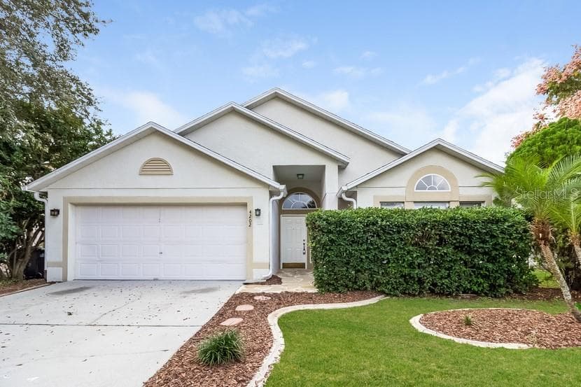 4202 MENDENWOOD LANE ORLANDO, FL 32826