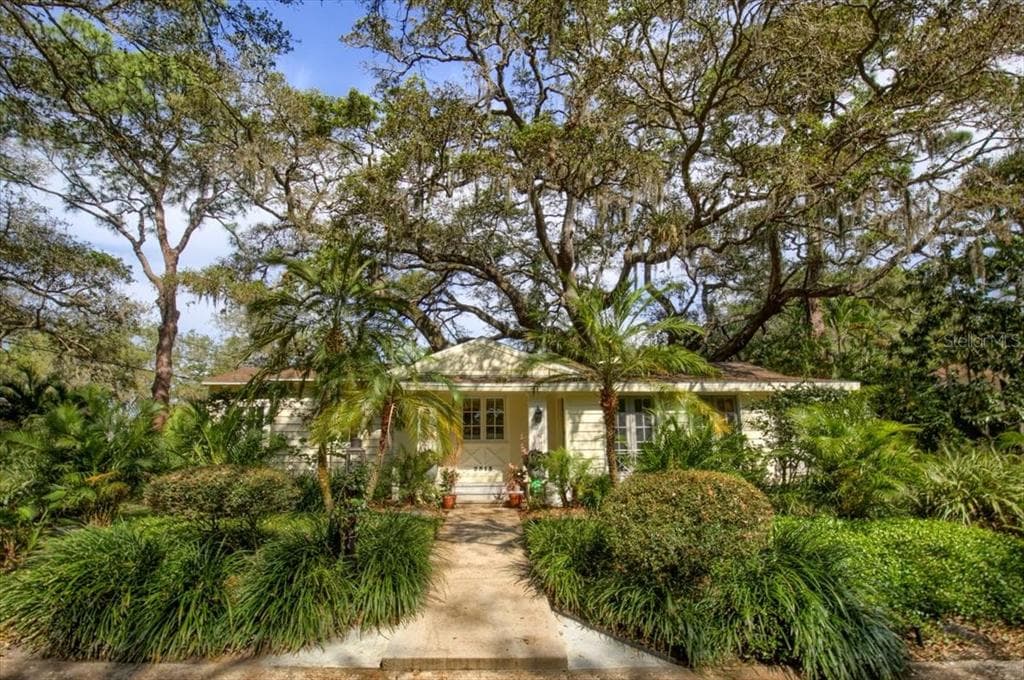 2515 DRIFTWOOD ROAD SE ST PETERSBURG, FL 33705