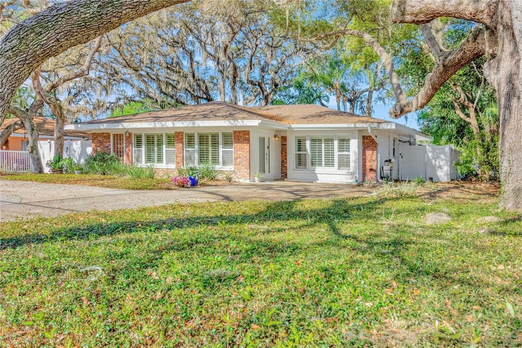 1890 PINEHURST ROAD DUNEDIN, FL 34698