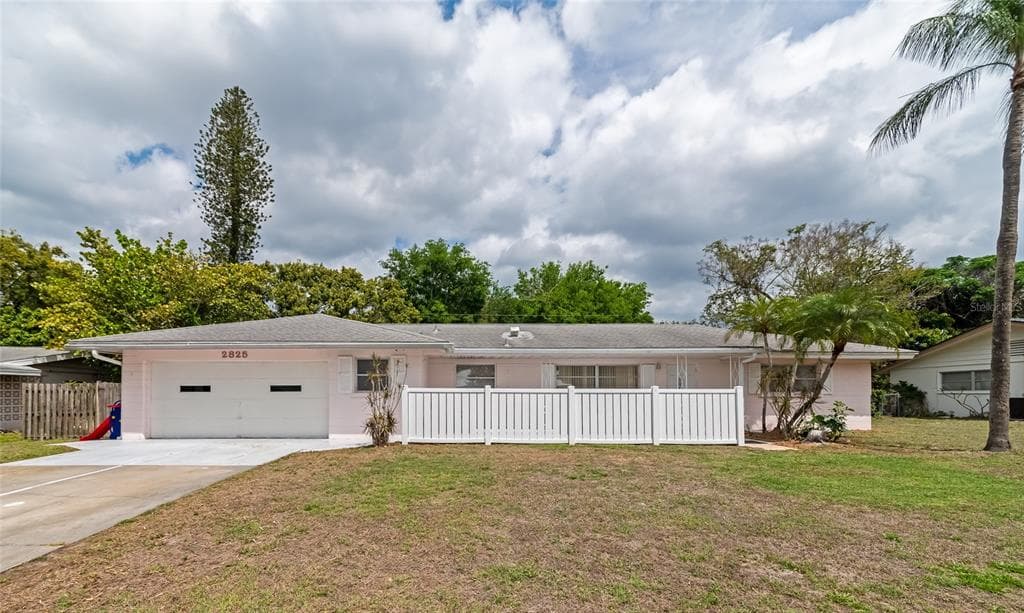 2825 PINECREST STREET SARASOTA, FL 34239