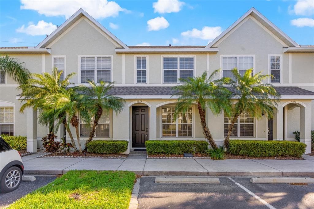 8874 CHRISTIE DRIVE LARGO, FL 33771