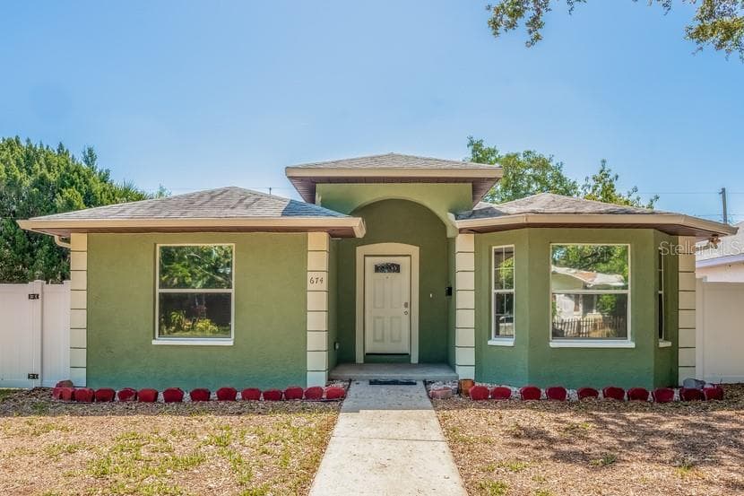 674 15TH AVENUE S ST PETERSBURG, FL 33701