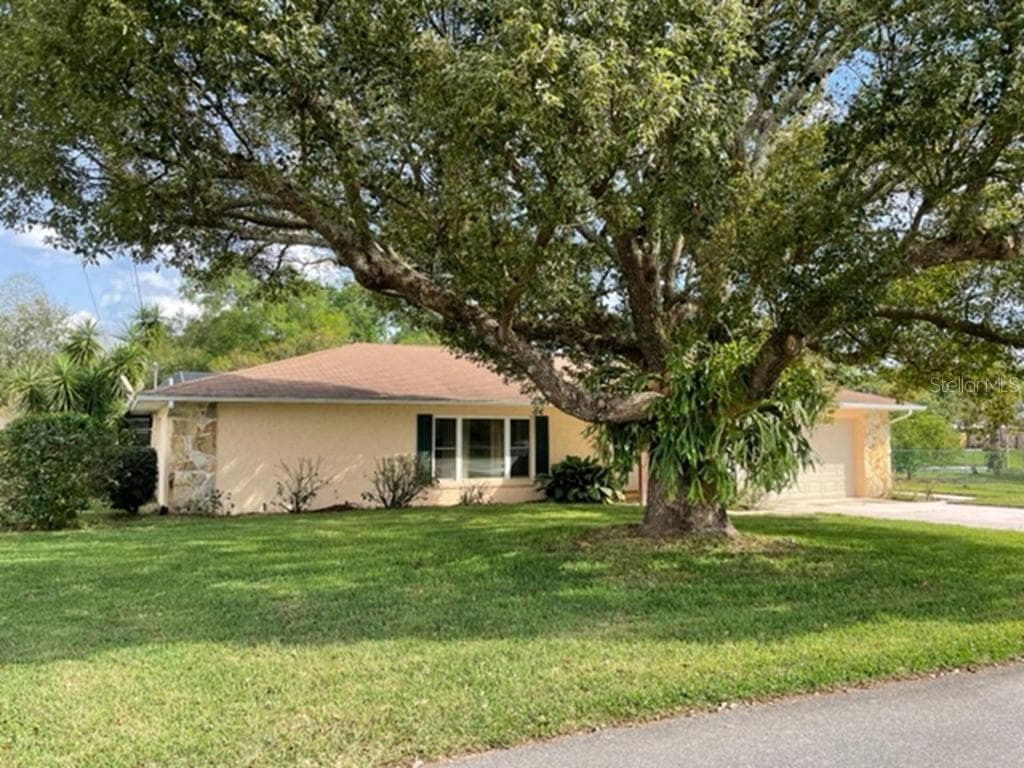2742 PINE ACRES DRIVE LAKE WALES, FL 33898
