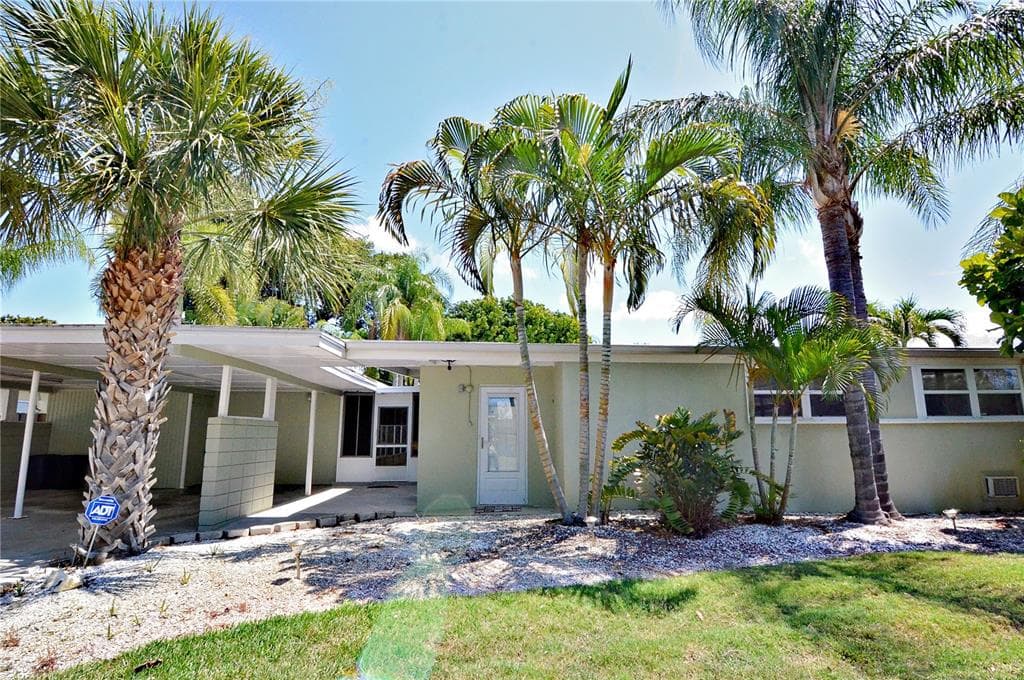 1345 ROYAL PALM DRIVE S ST PETERSBURG, FL 33707