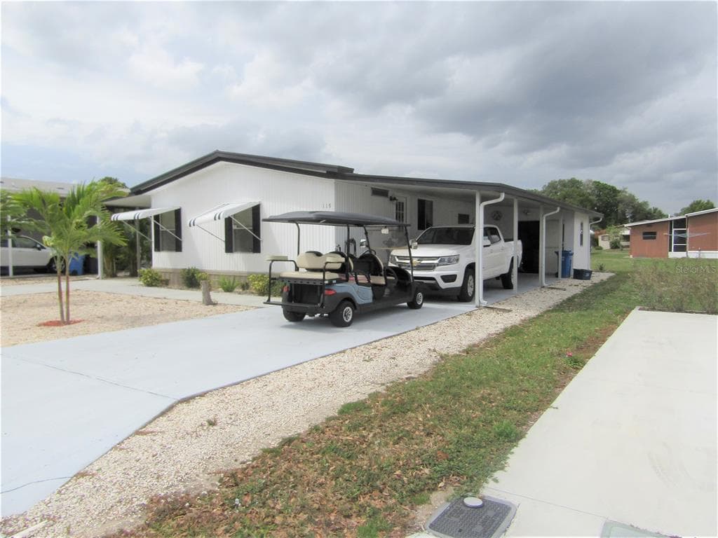 119 S SAINT THOMAS CIRCLE APOLLO BEACH, FL 33572