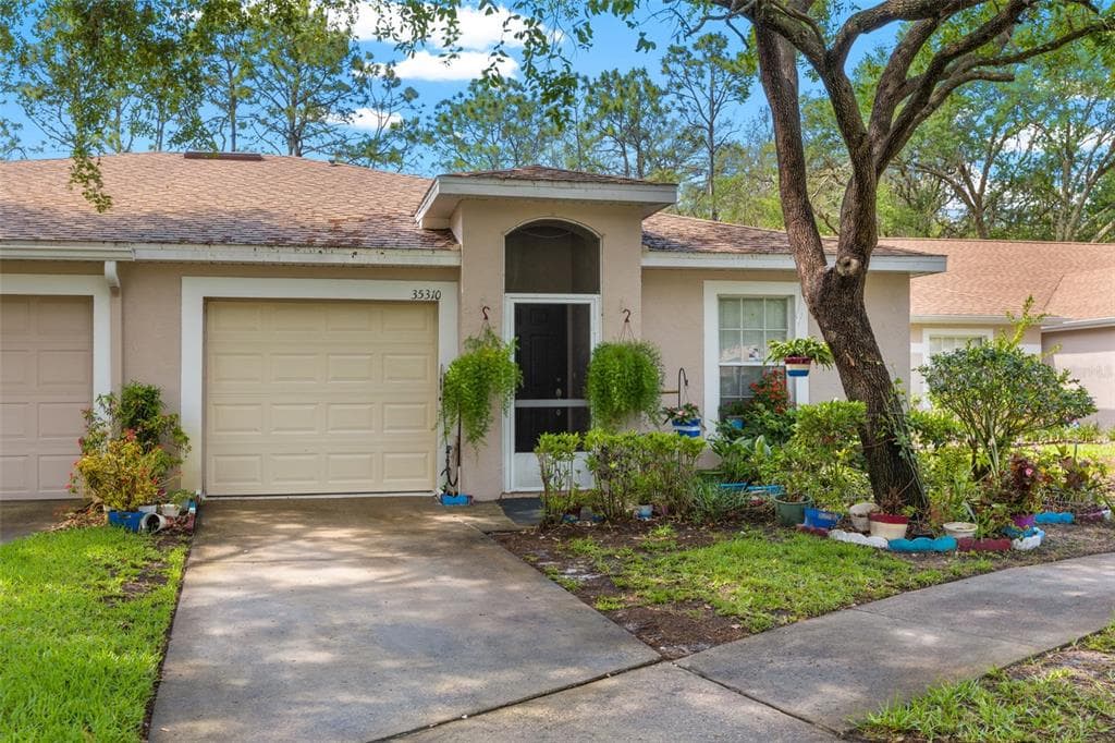 35310 SMALL OAKS WAY ZEPHYRHILLS, FL 33541