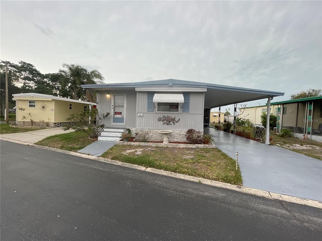 9790 66TH STREET N UNIT 45 PINELLAS PARK, FL 33782
