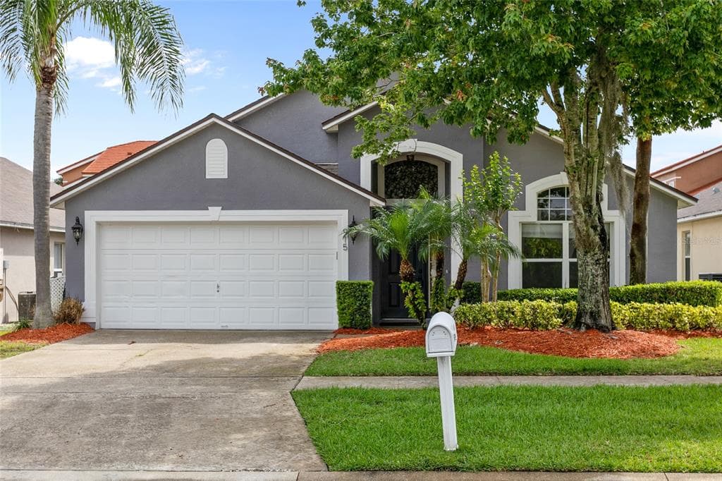 915 LAKE BERKLEY DRIVE KISSIMMEE, FL 34746