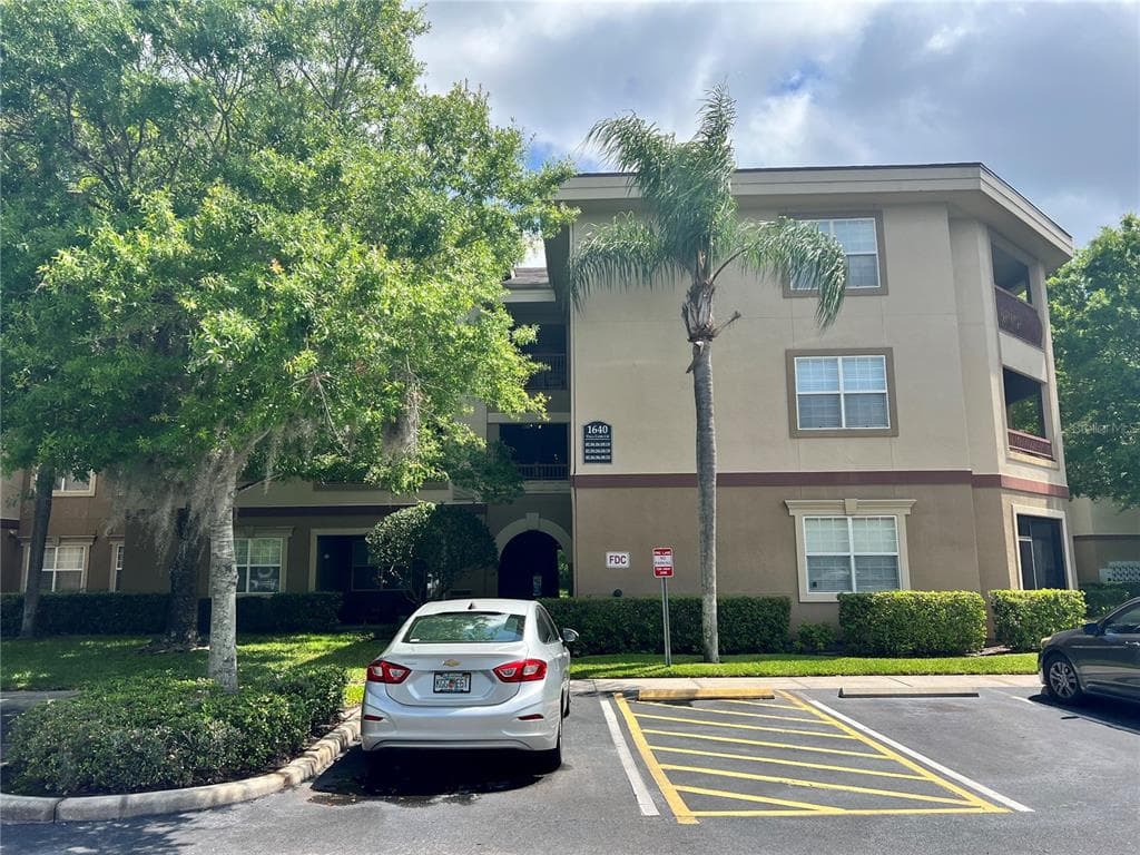 1640 VILLA CAPRI CIRCLE UNIT 210 ODESSA, FL 33556