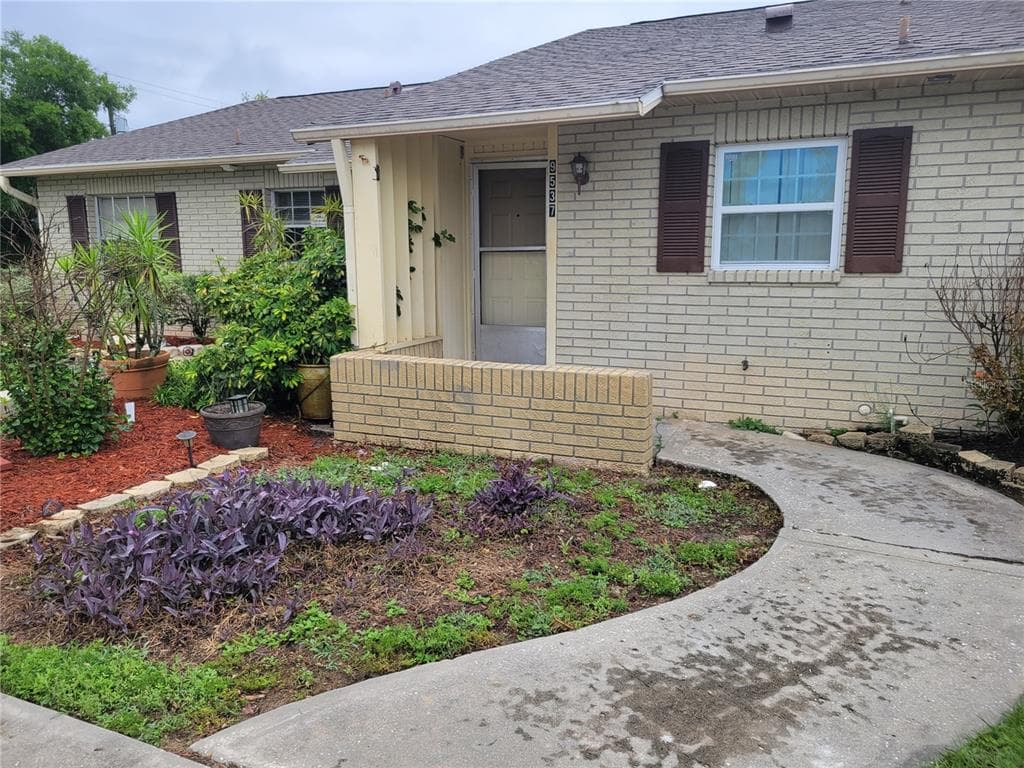 9537 FIELDVIEW CIRCLE UNIT 10 THONOTOSASSA, FL 33592