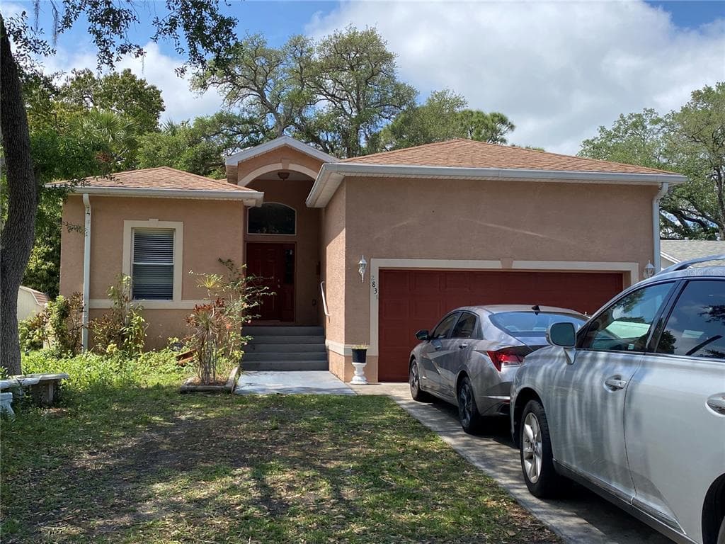 2831 IVANHOE WAY S ST PETERSBURG, FL 33705