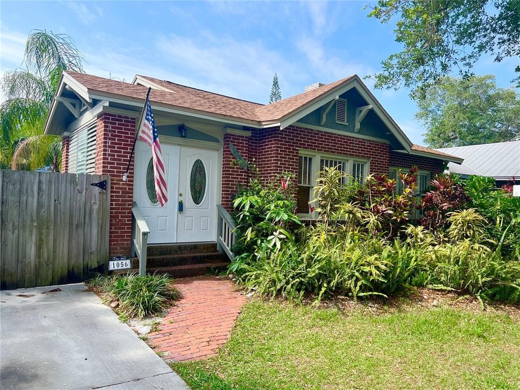 1056 21ST AVENUE N ST PETERSBURG, FL 33704
