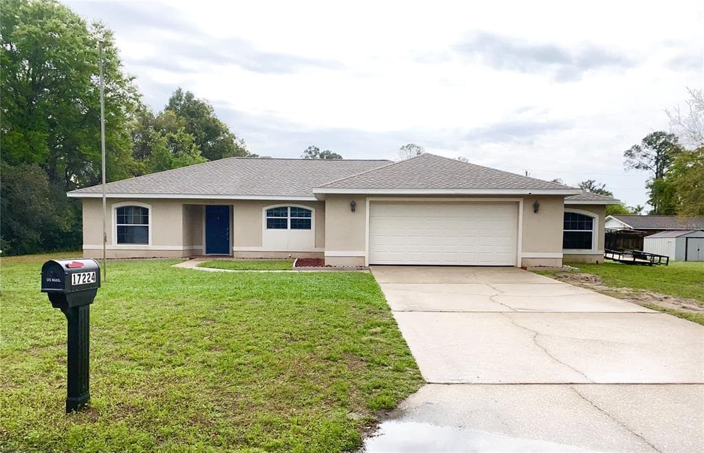 17224 HOLLY COURT UMATILLA, FL 32784