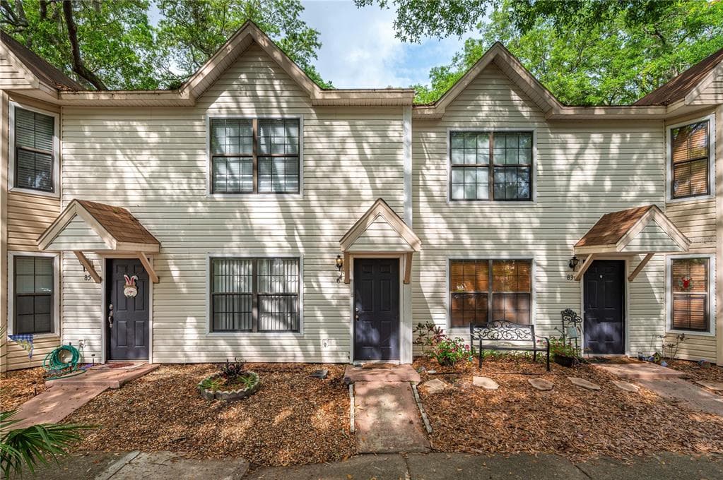 2302 MAKI ROAD UNIT 84 PLANT CITY, FL 33563
