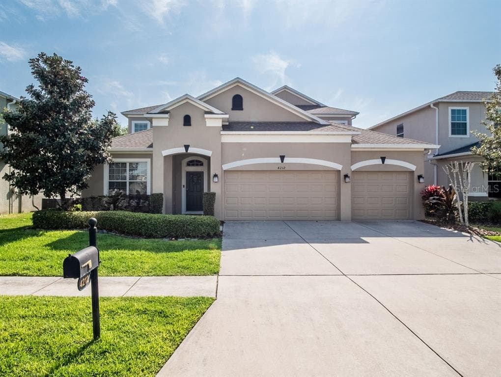 4212 WILDSTAR CIRCLE WESLEY CHAPEL, FL 33544