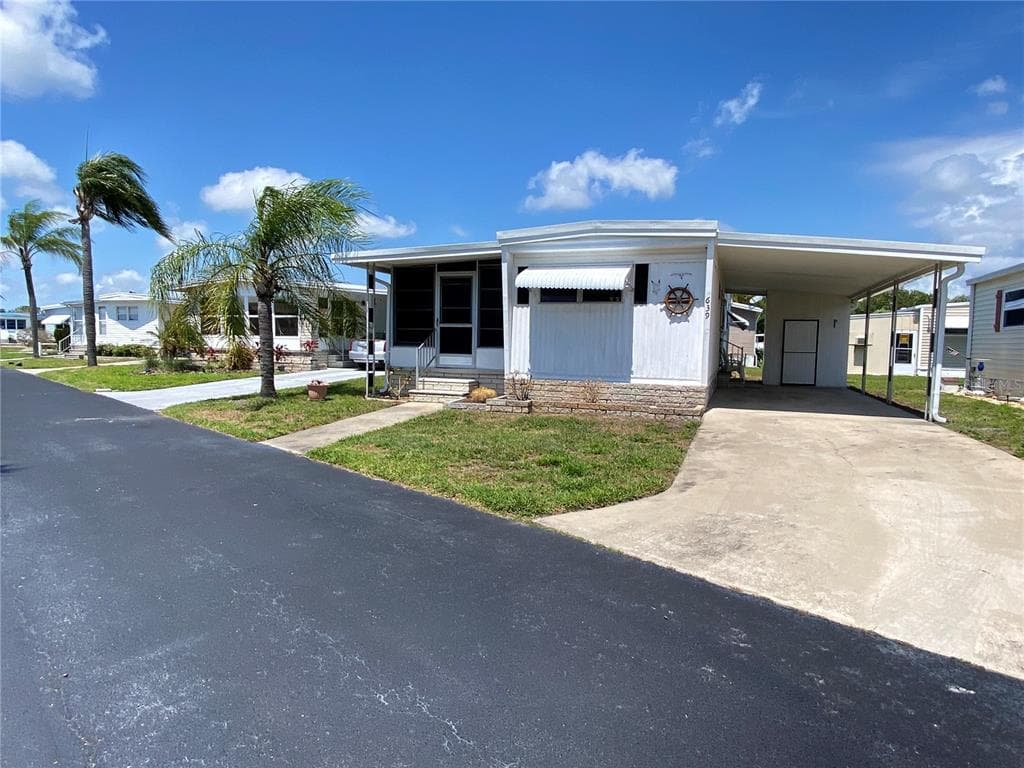 639 MOUNT KEY AVENUE NE UNIT 620 ST PETERSBURG, FL 33702