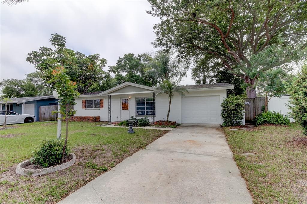 11376 69TH AVENUE SEMINOLE, FL 33772