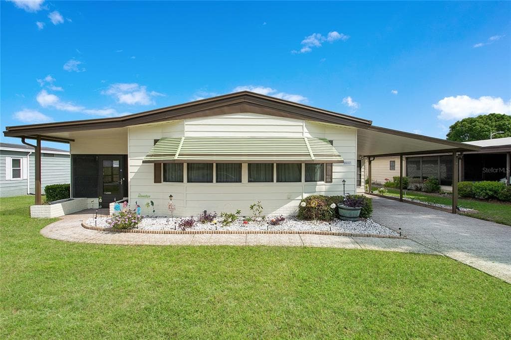 1607 FOXWAY DRIVE LAKELAND, FL 33810