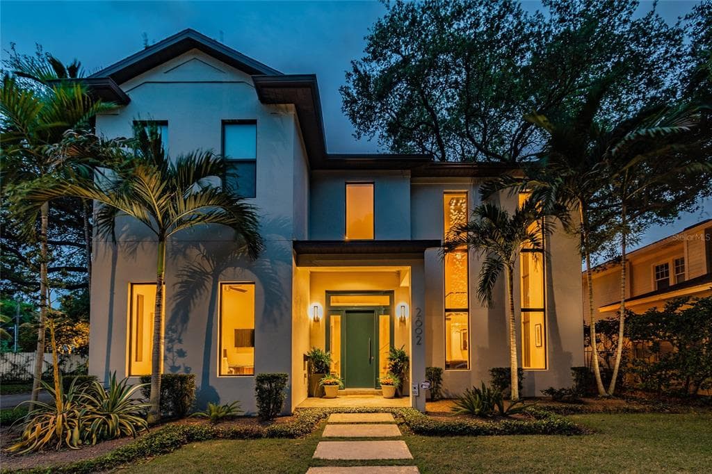 2602 W WATROUS AVENUE TAMPA, FL 33629