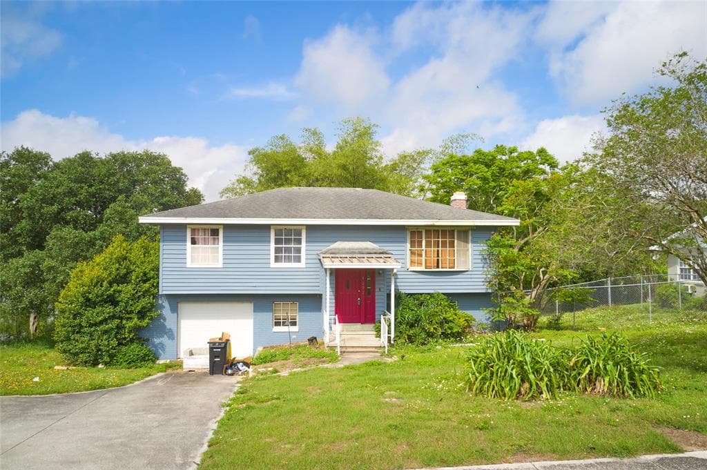 1030 S SCENIC HIGHWAY LAKE WALES, FL 33853