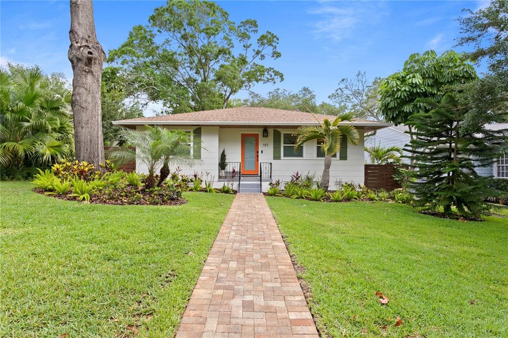 185 27TH AVENUE N ST PETERSBURG, FL 33704