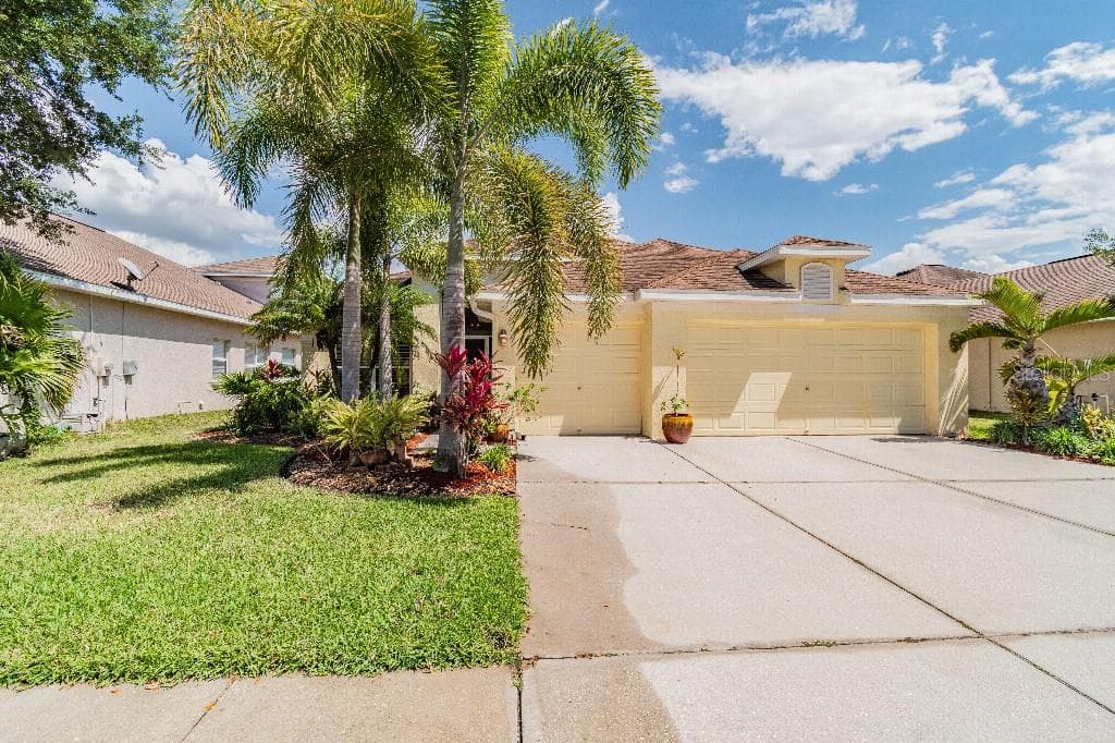 511 YORK DALE DRIVE RUSKIN, FL 33570