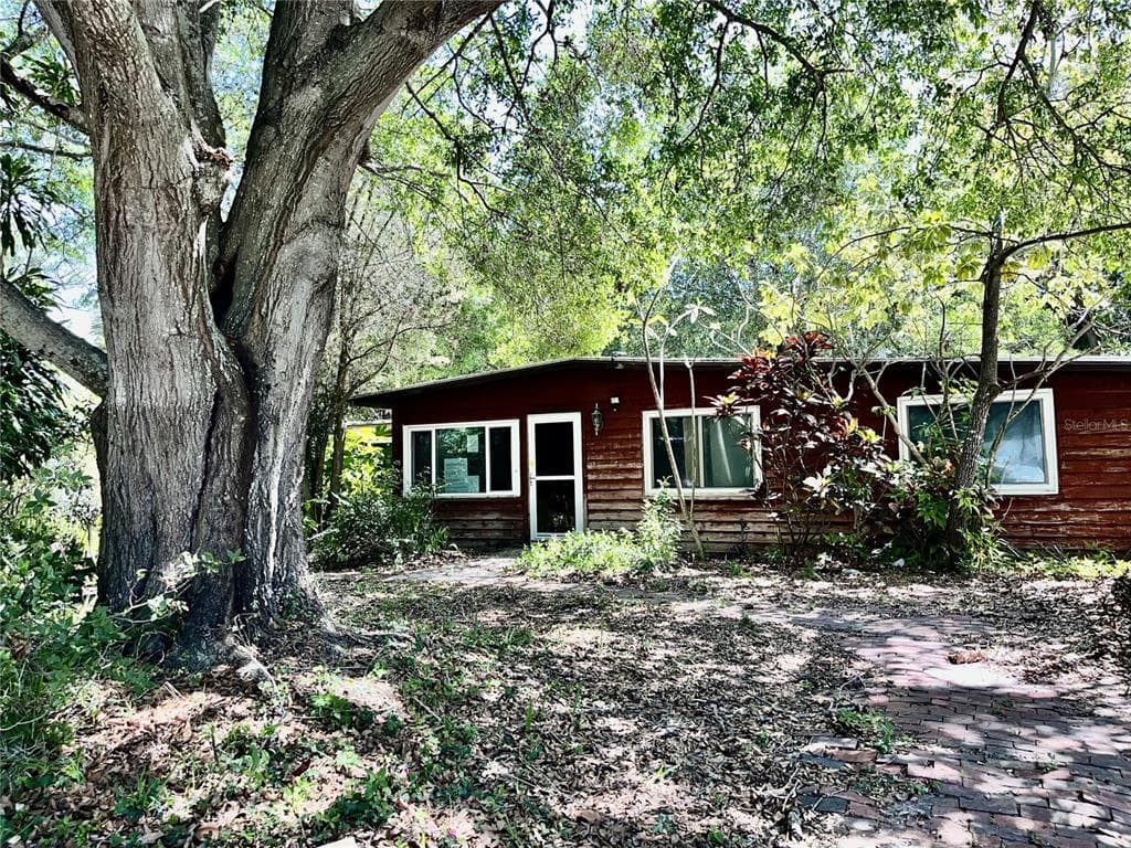 6849 13TH STREET N ST PETERSBURG, FL 33702