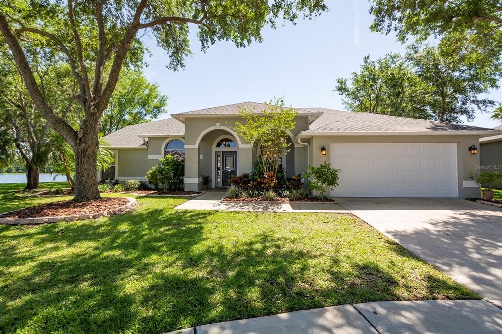 8627 HERONS COVE PLACE TAMPA, FL 33647