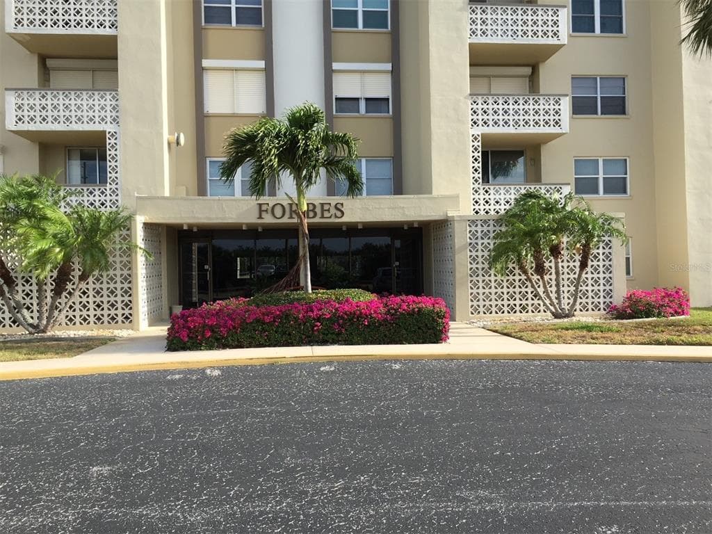 9 FORBES PLACE UNIT 804 DUNEDIN, FL 34698