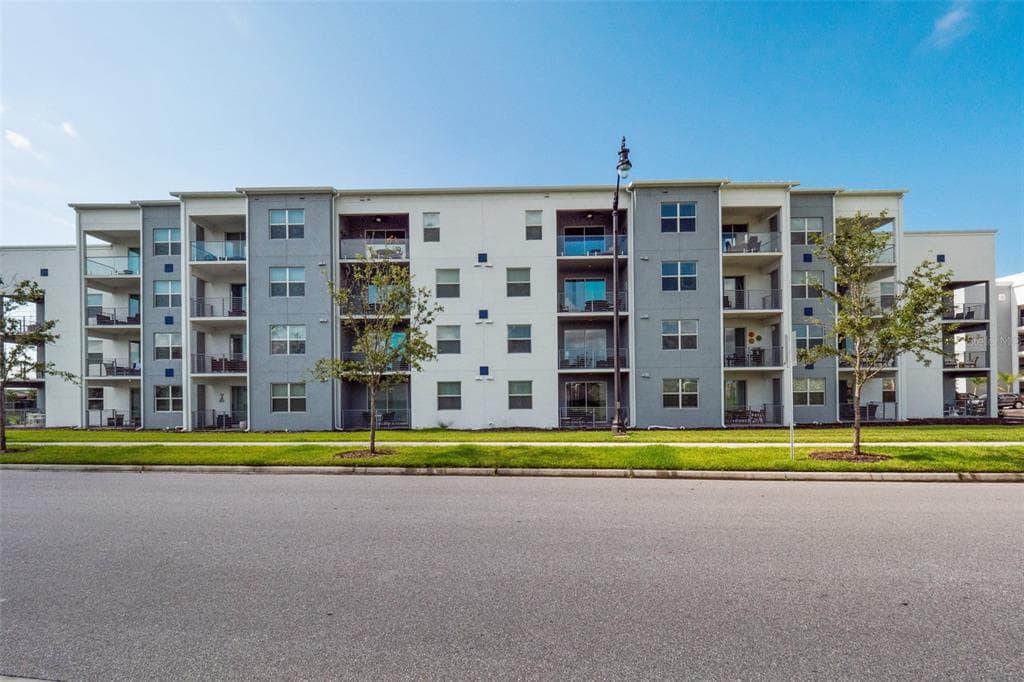 4741 CLOCK TOWER DRIVE UNIT 403 KISSIMMEE, FL 34746