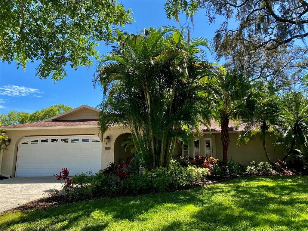 506 WHITE OAK DRIVE TARPON SPRINGS, FL 34689
