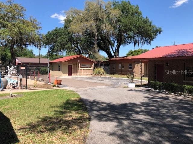 10809 E 92ND HIGHWAY SEFFNER, FL 33584