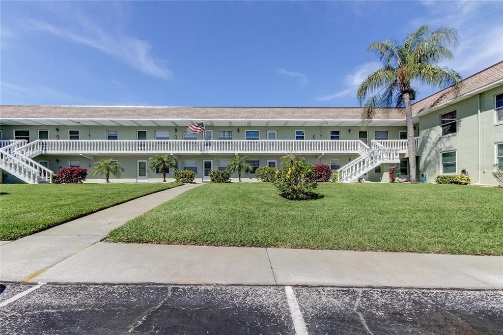 1250 S PINELLAS AVENUE UNIT 315 TARPON SPRINGS, FL 34689