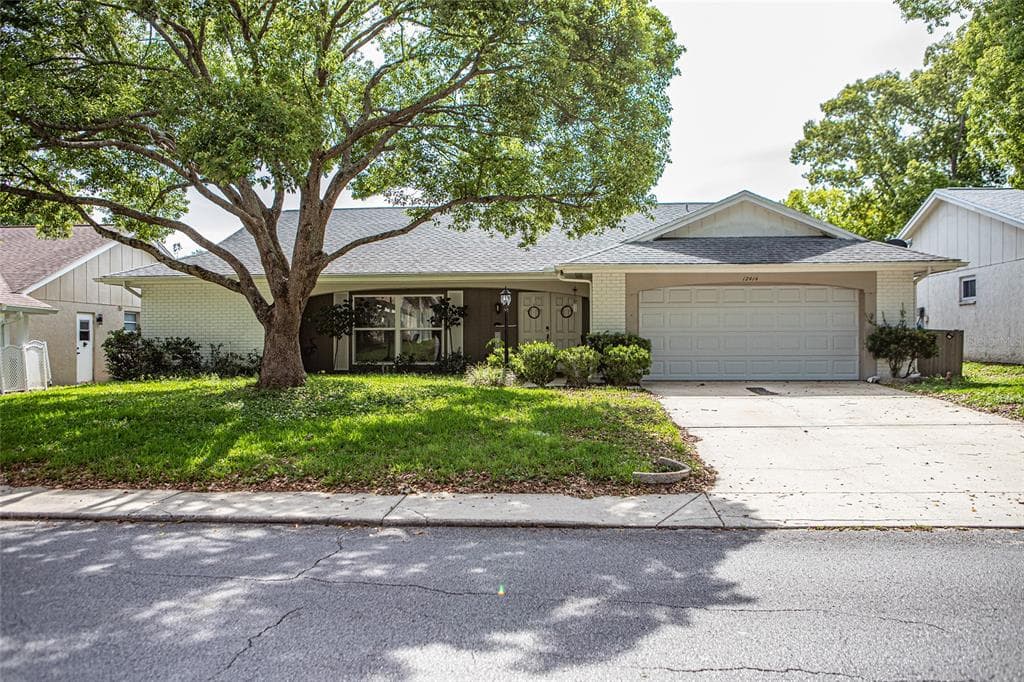 12414 STAGECOACH LANE HUDSON, FL 34667