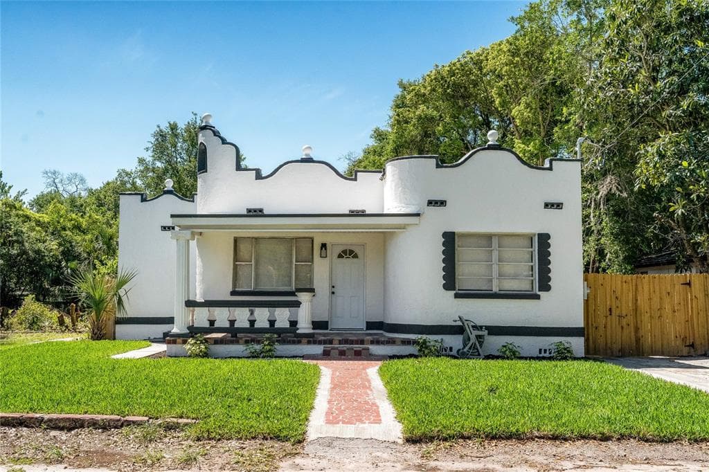 2613 E 23RD AVENUE TAMPA, FL 33605