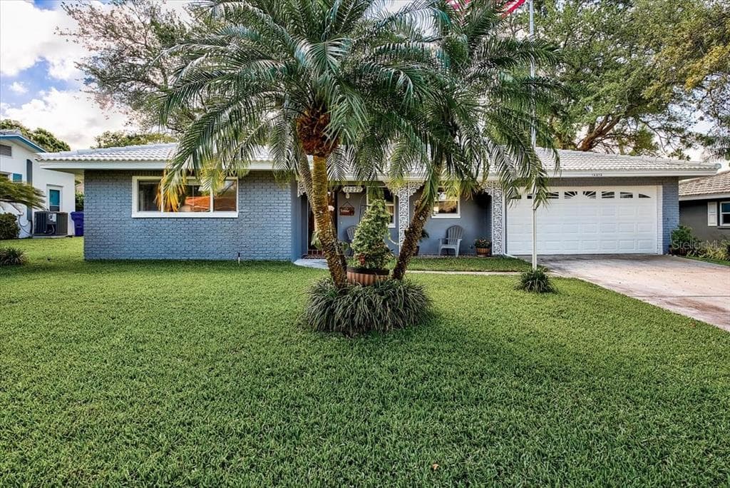 12272 69TH TERRACE SEMINOLE, FL 33772