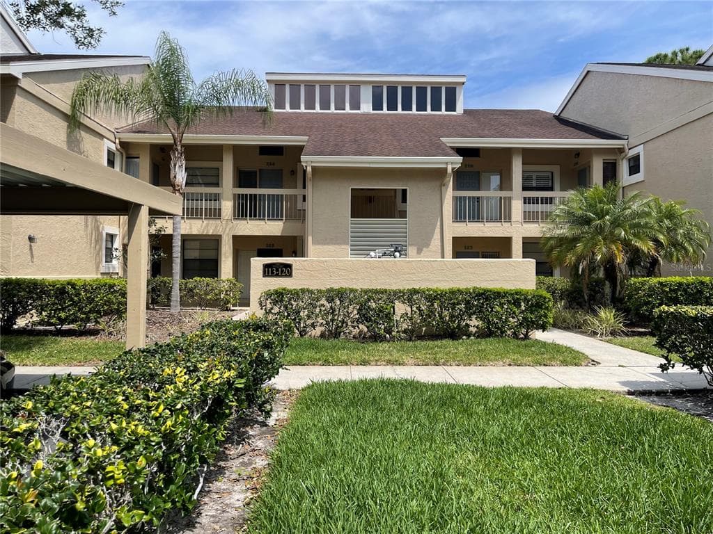 114 LINDSAY LANE UNIT 114 OLDSMAR, FL 34677