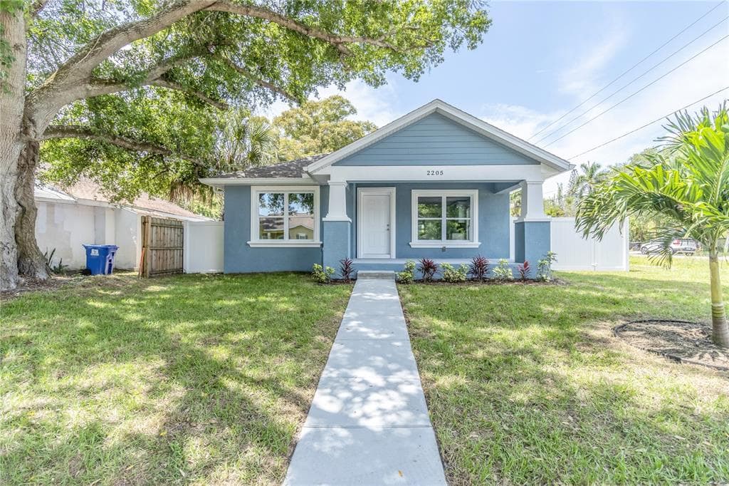 2205 QUINCY STREET S ST PETERSBURG, FL 33711