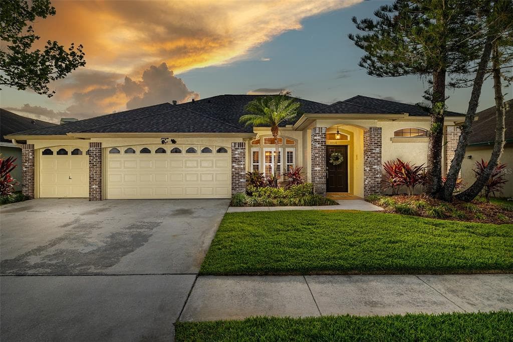 10110 BENNINGTON DRIVE TAMPA, FL 33626