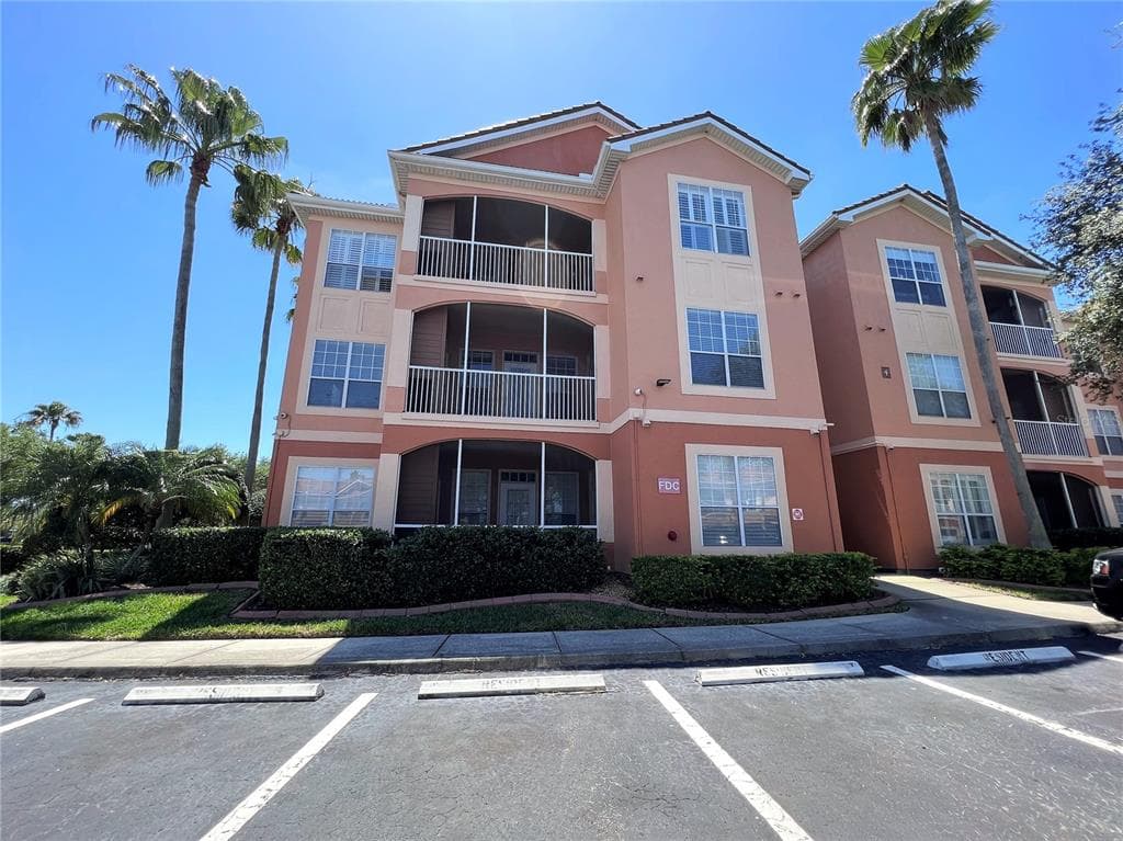 5000 CULBREATH KEY WAY UNIT 303 TAMPA, FL 33611