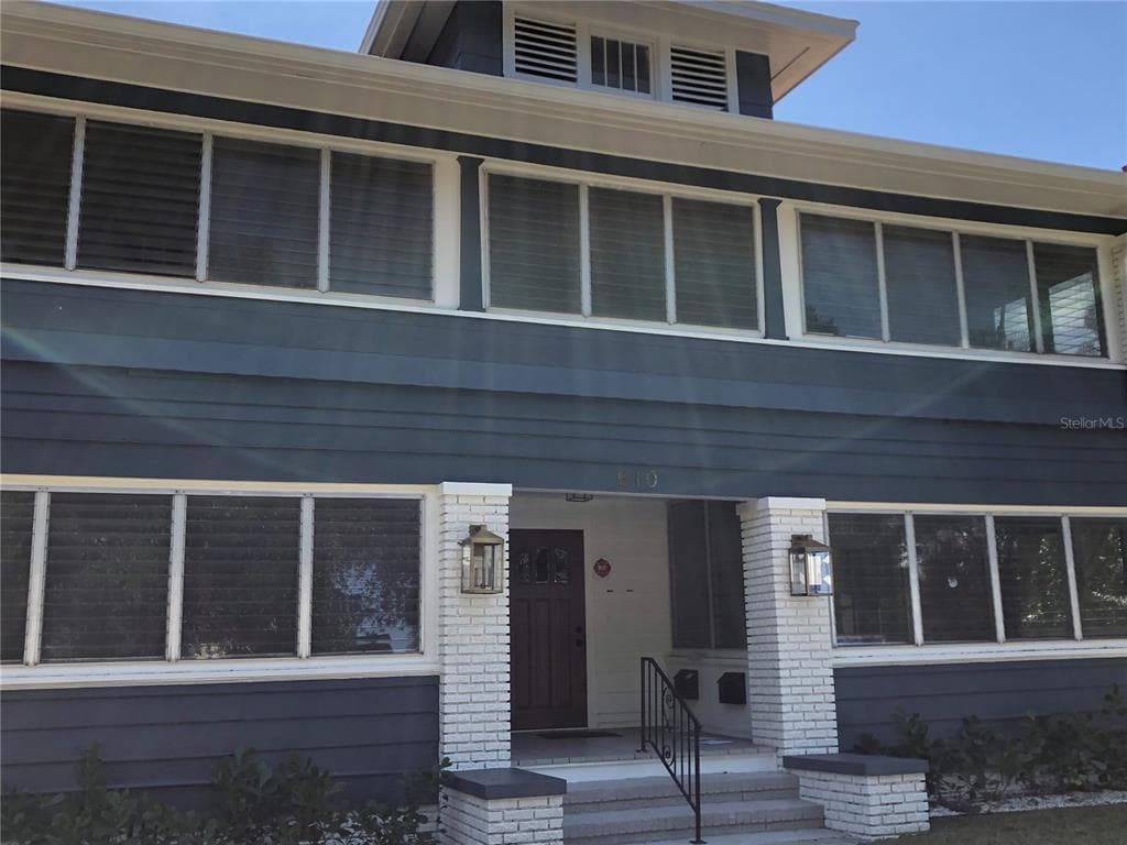 610 23RD AVENUE N ST PETERSBURG, FL 33704