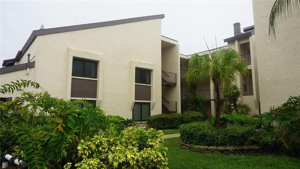 2207 BELLEAIR ROAD UNIT B24 CLEARWATER, FL 33764