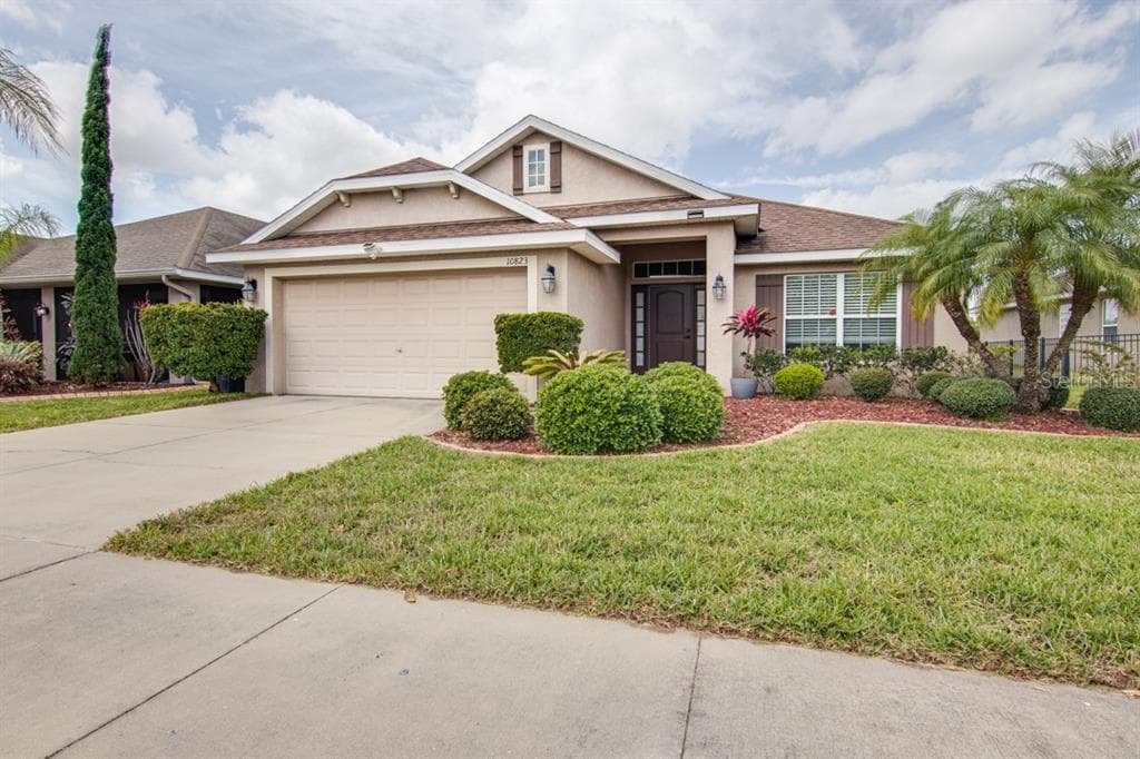 10823 STANDING STONE DRIVE WIMAUMA, FL 33598