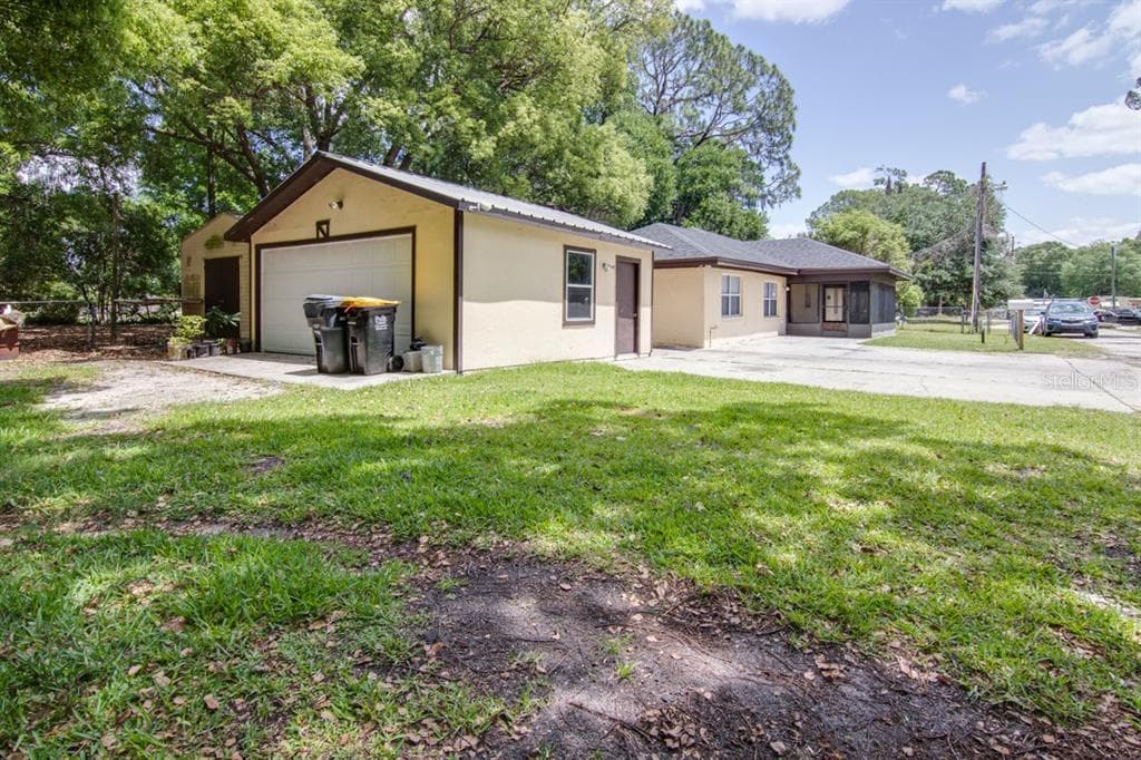 2822 VOUSDEN LANE LAKELAND, FL 33801