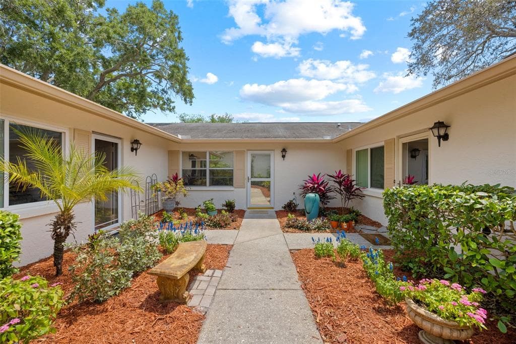 3119 37TH LANE S UNIT B ST PETERSBURG, FL 33711