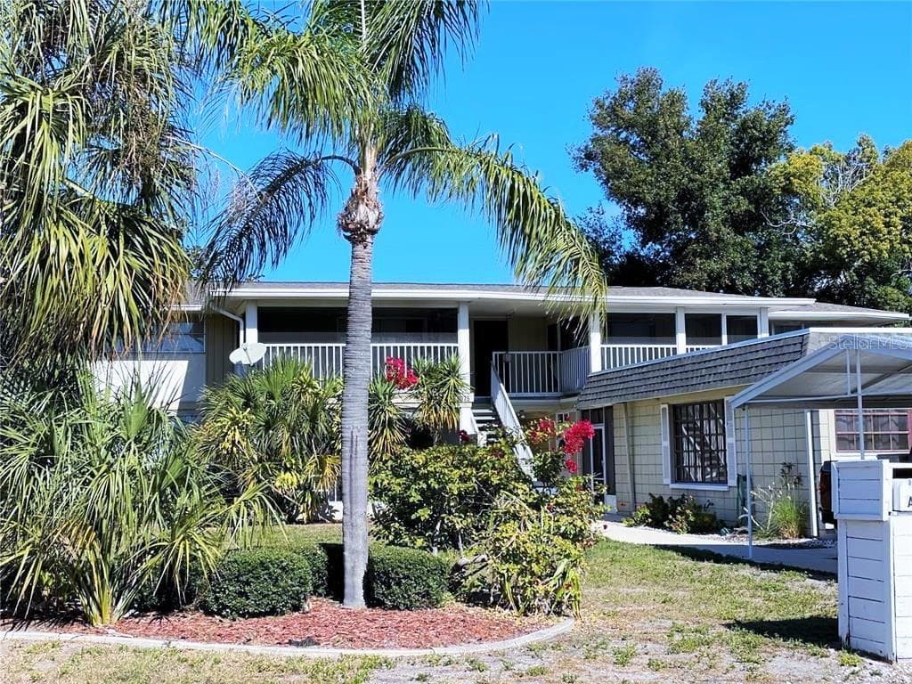 3075 LOS ALTOS DRIVE UNIT #E BELLEAIR BLUFFS, FL 33770