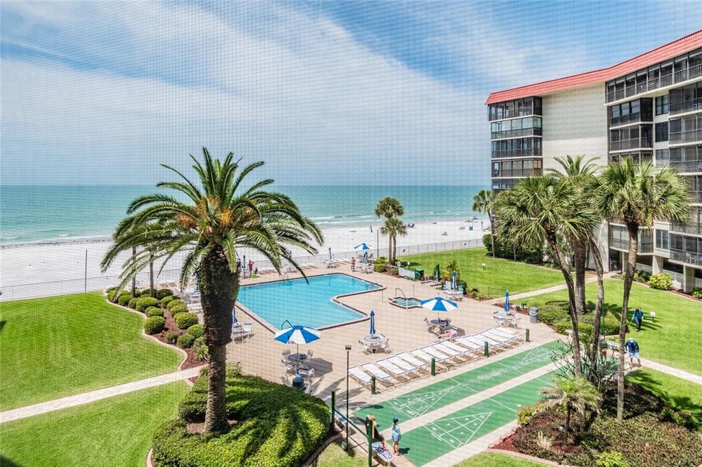 18304 GULF BOULEVARD UNIT 312 REDINGTON SHORES, FL 33708